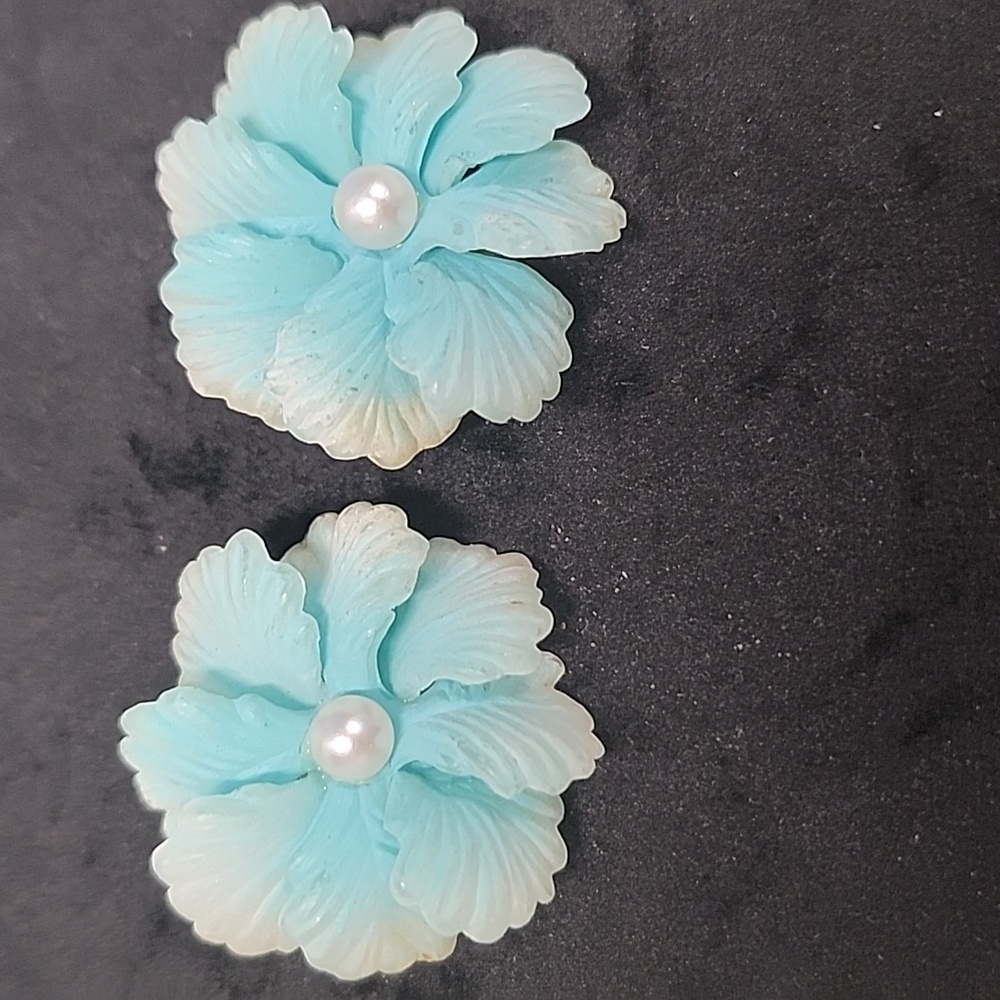 Vintage Western Germany Celluloid Blue Flower Clip On Earrings Faux Pearl Center